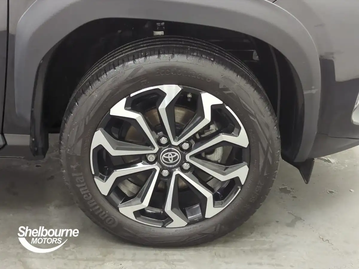 2024-toyota-yaris-cross-15-vvt-i-design-big-6
