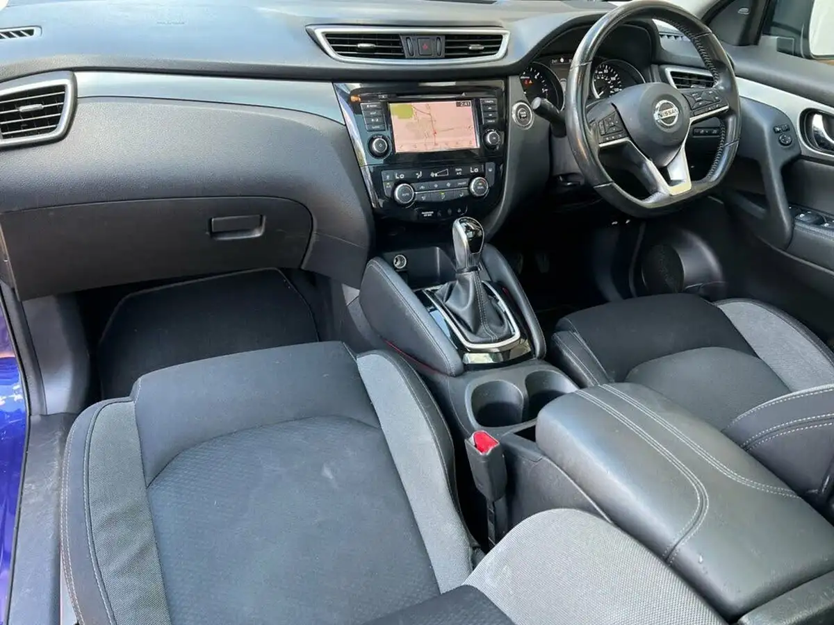 2019-nissan-qashqai-15dci-n-connecta-18in-alloys-dct-big-2