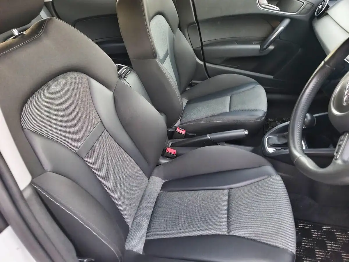 2013-audi-a1-big-22