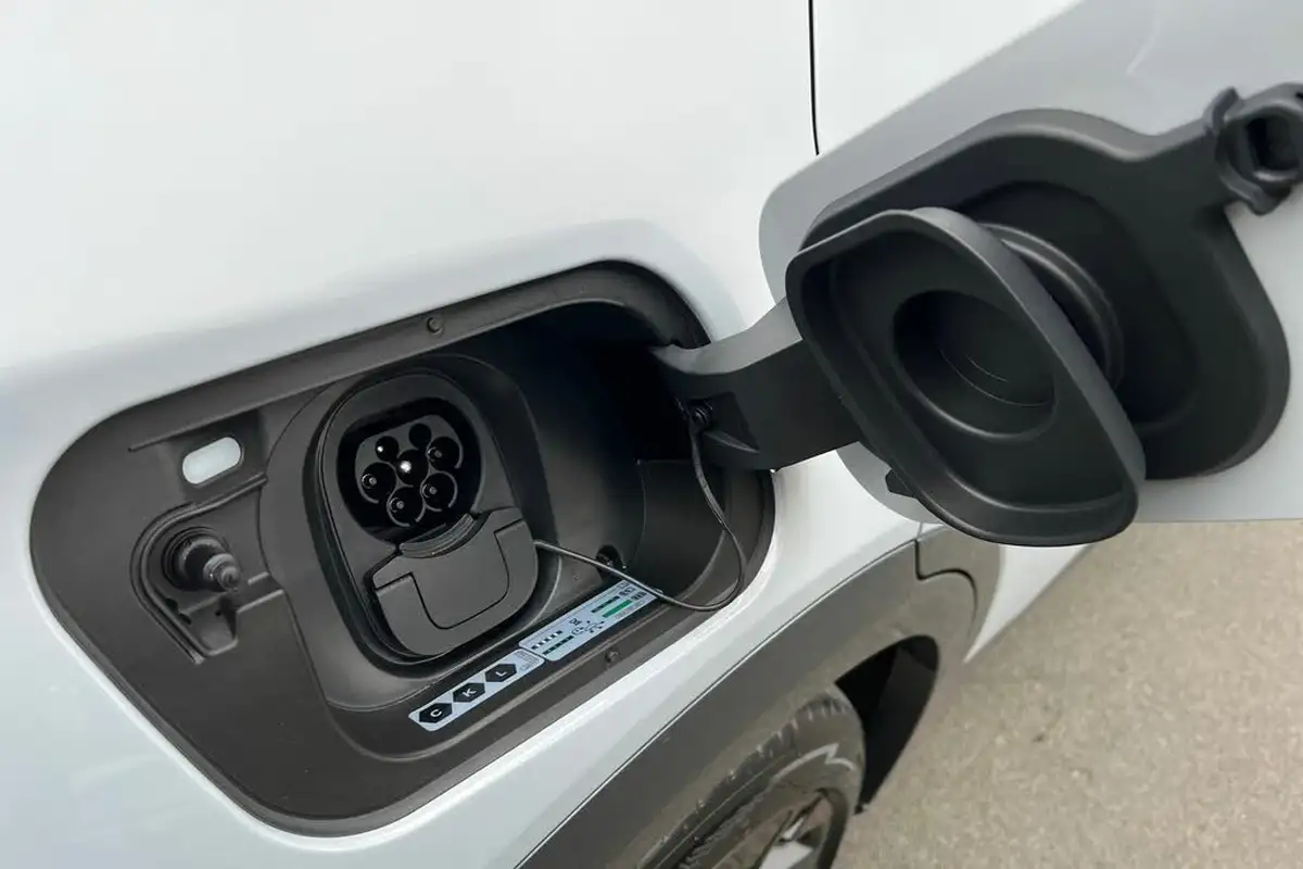 2024-cupra-tavascan-e-v2-big-15