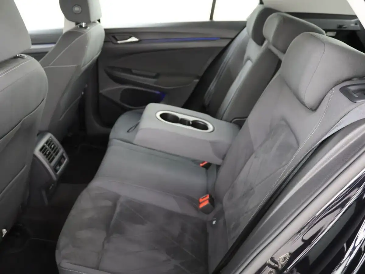2021-volkswagen-golf-15-tsi-style-130ps-hatchback-big-20