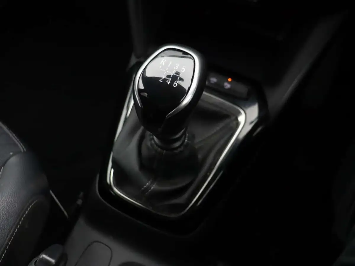 2021-vauxhall-corsa-15-turbo-d-elite-edition-big-30