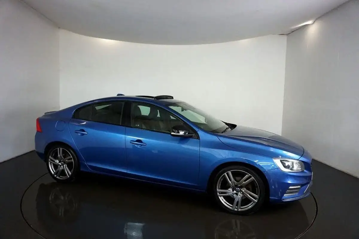 2017-volvo-s60-20td-d4-r-design-lux-geartronic-big-11