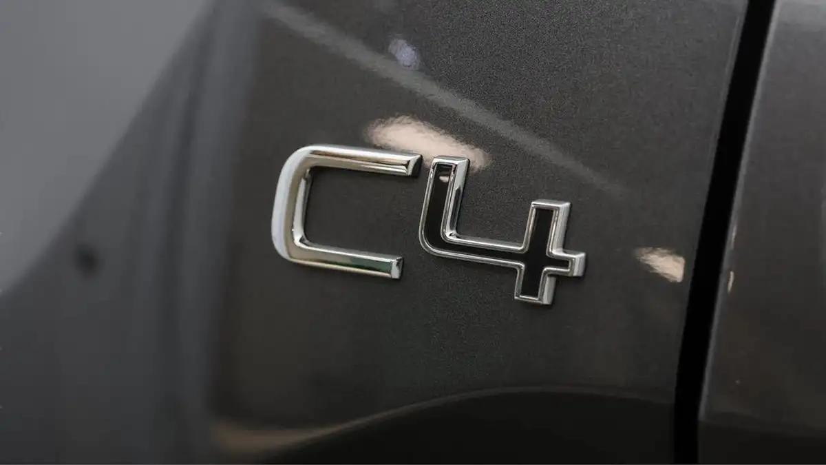 2023-citroen-c4-12-puretech-c-series-edition-eat8-big-32