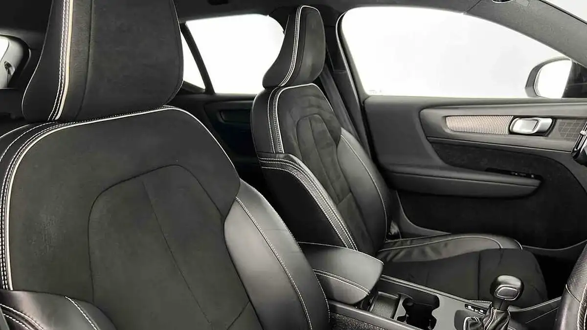 2021-volvo-xc40-15-t3-r-design-161bhp-big-33