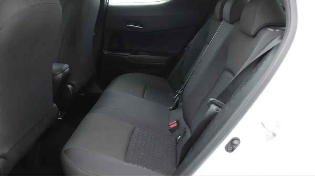2022-toyota-c-hr-18-vvt-i-icon-big-16