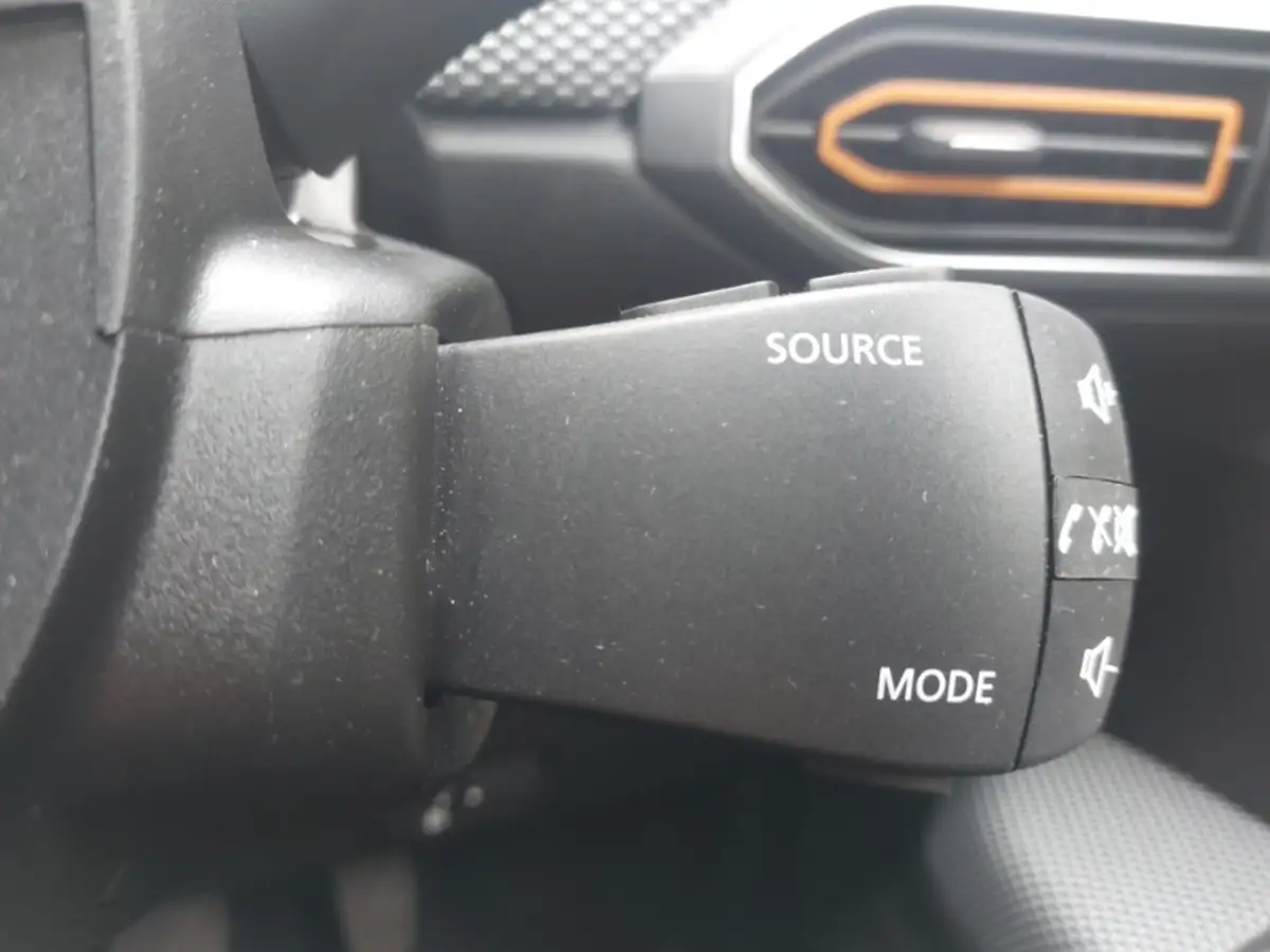 2022-dacia-sandero-stepway-10-tce-prestige-90bhp-big-18