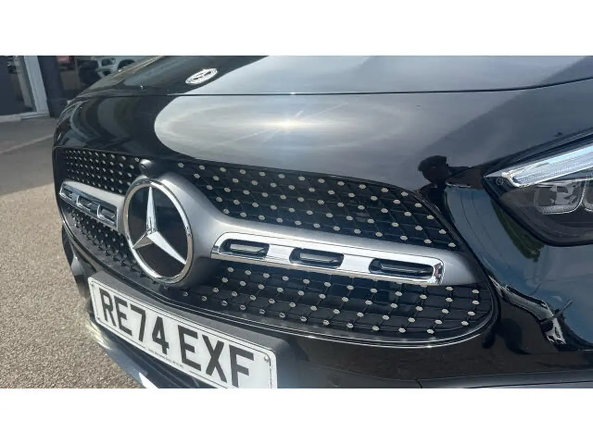 2024-mercedes-benz-gla-class-13-gla-200-amg-line-executive-big-25
