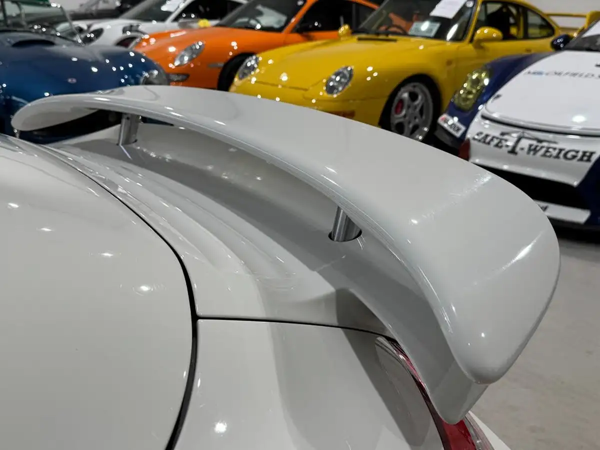 2010-porsche-911-38-turbo-s-cabriolet-big-39