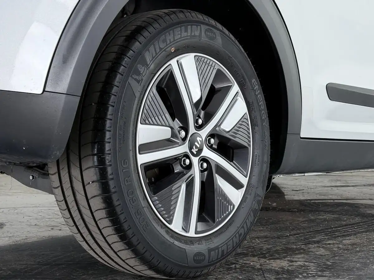 2020-kia-niro-16-gdi-2-big-11