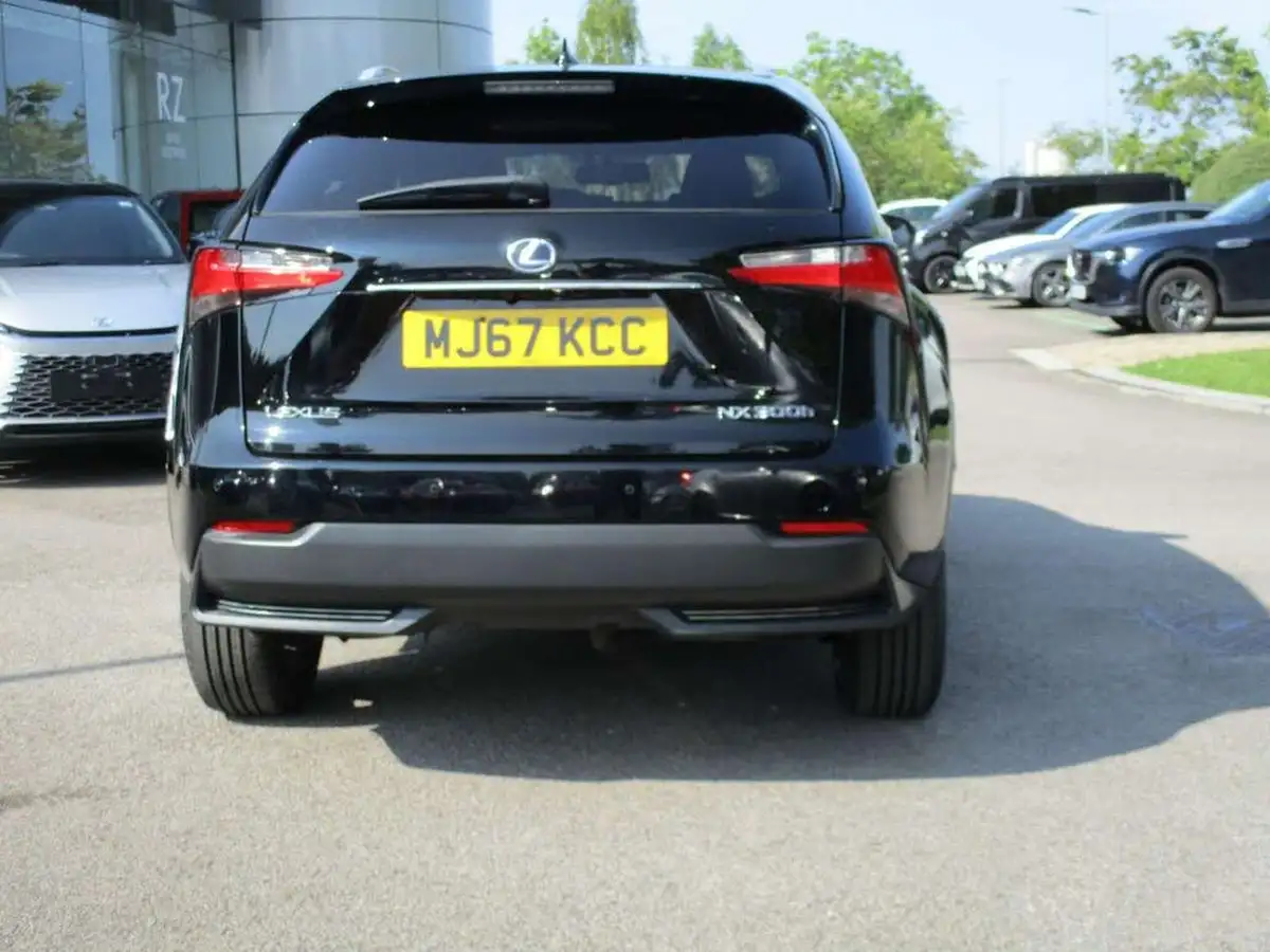 2017-lexus-nx-300h-25-f-sport-p-navipan-big-6