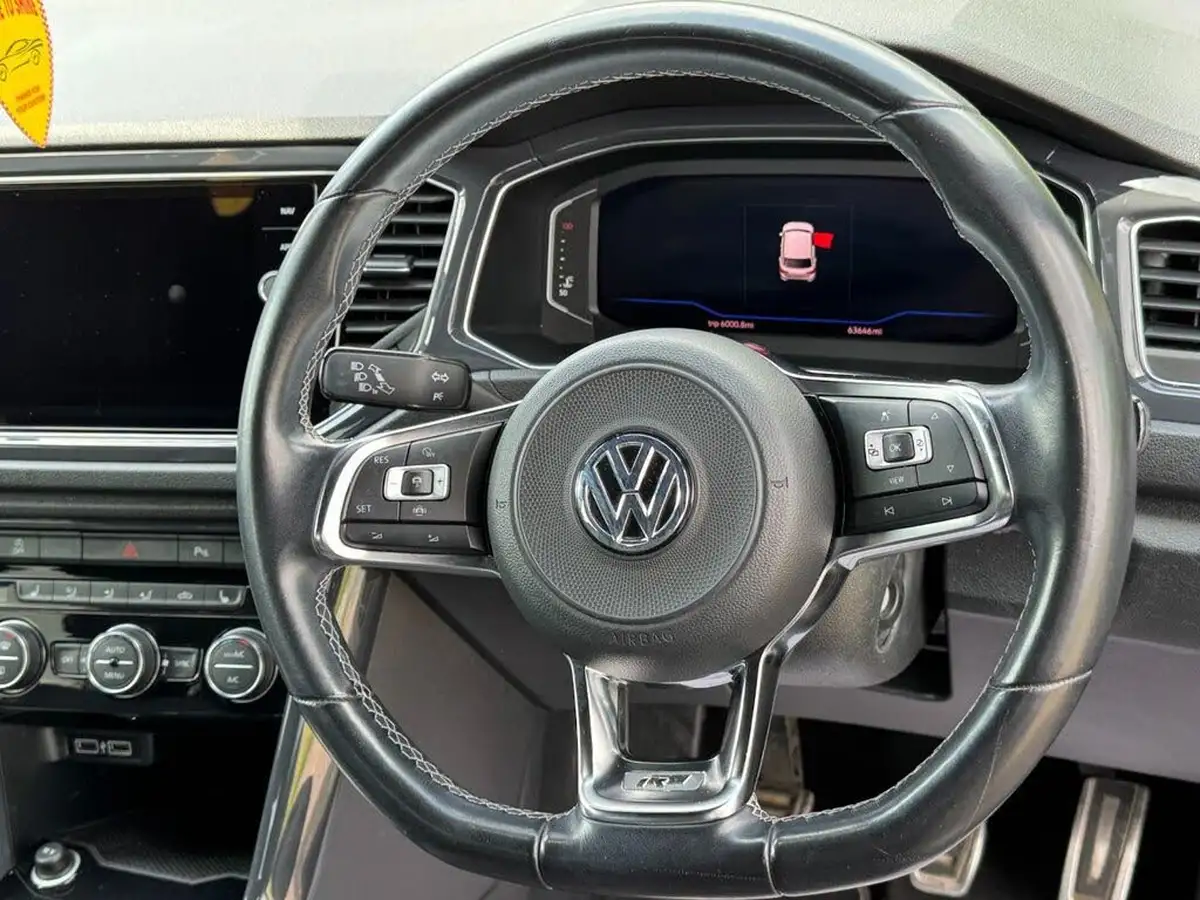 2019-volkswagen-t-roc-16tdi-r-line-big-56