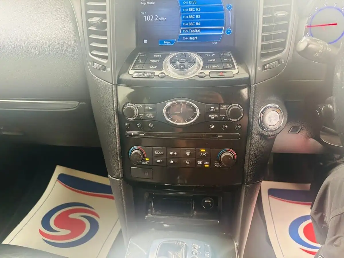 2010-infiniti-fx-50-s-le-big-20