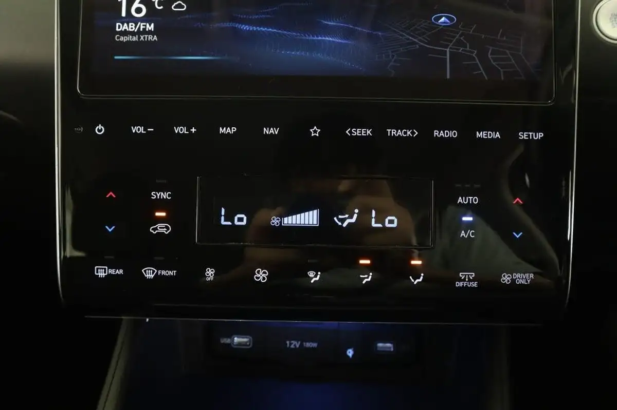 2022-hyundai-tucson-16-t-gdi-premium-265ps-4wd-phev-auto-big-33