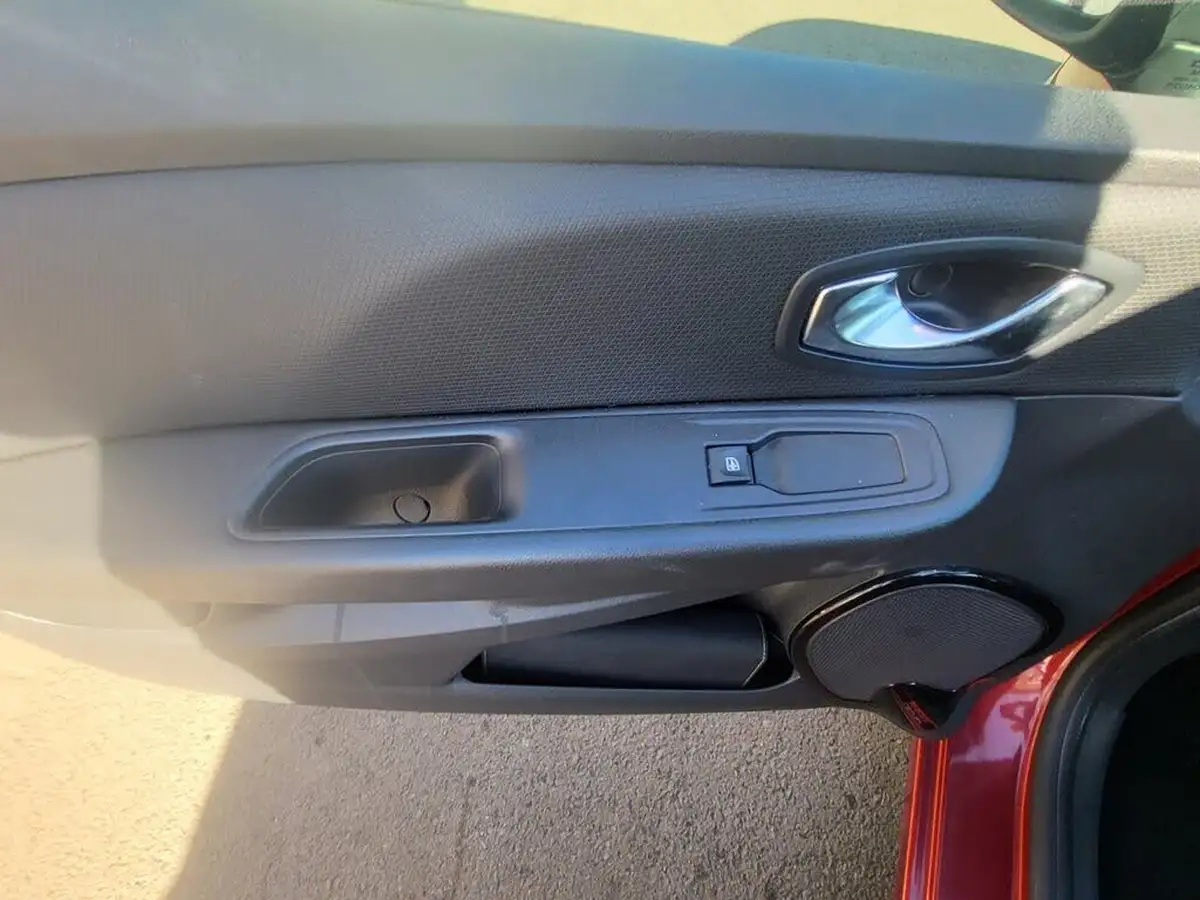 2017-renault-clio-15dci-dynamique-s-nav-90bhp-edc-auto-big-17