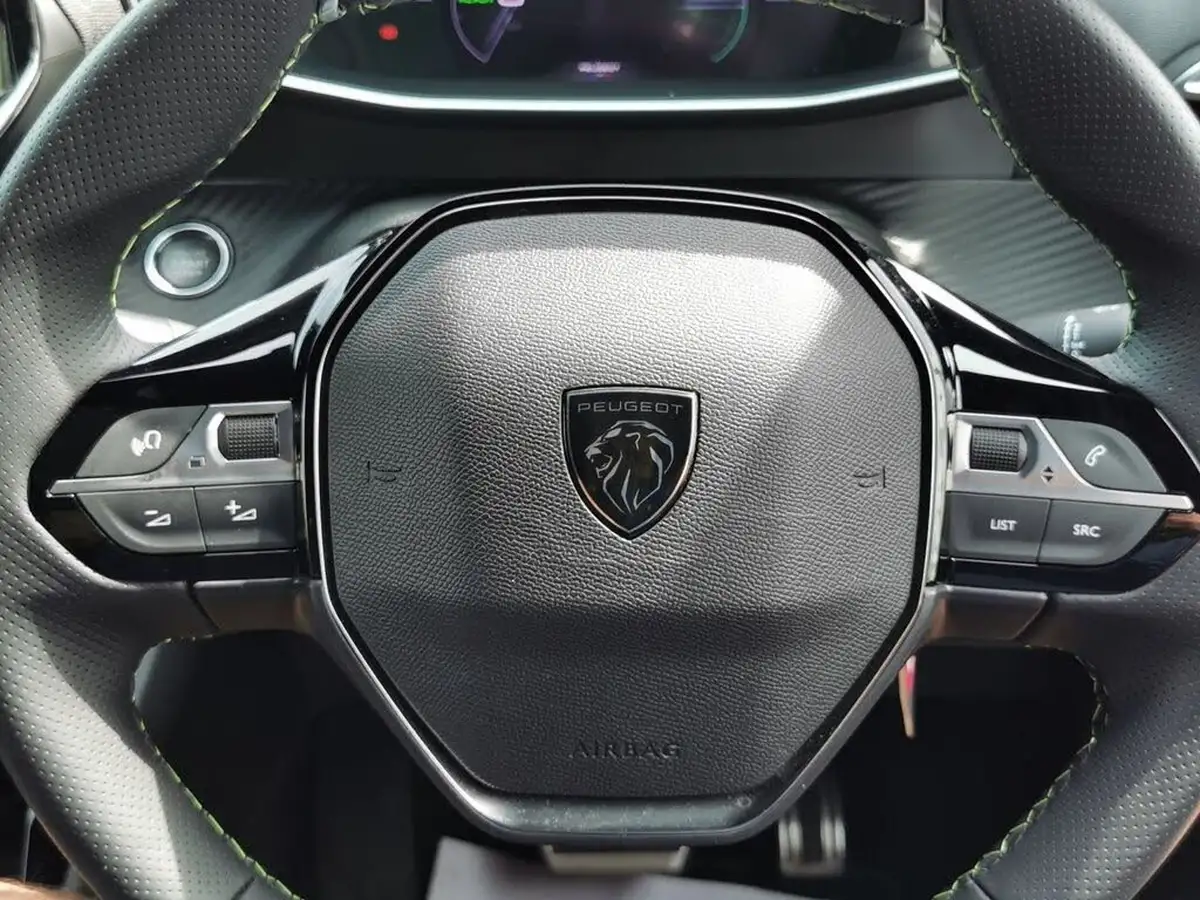 2024-peugeot-208-e-gt-156ps-51kwh-big-14