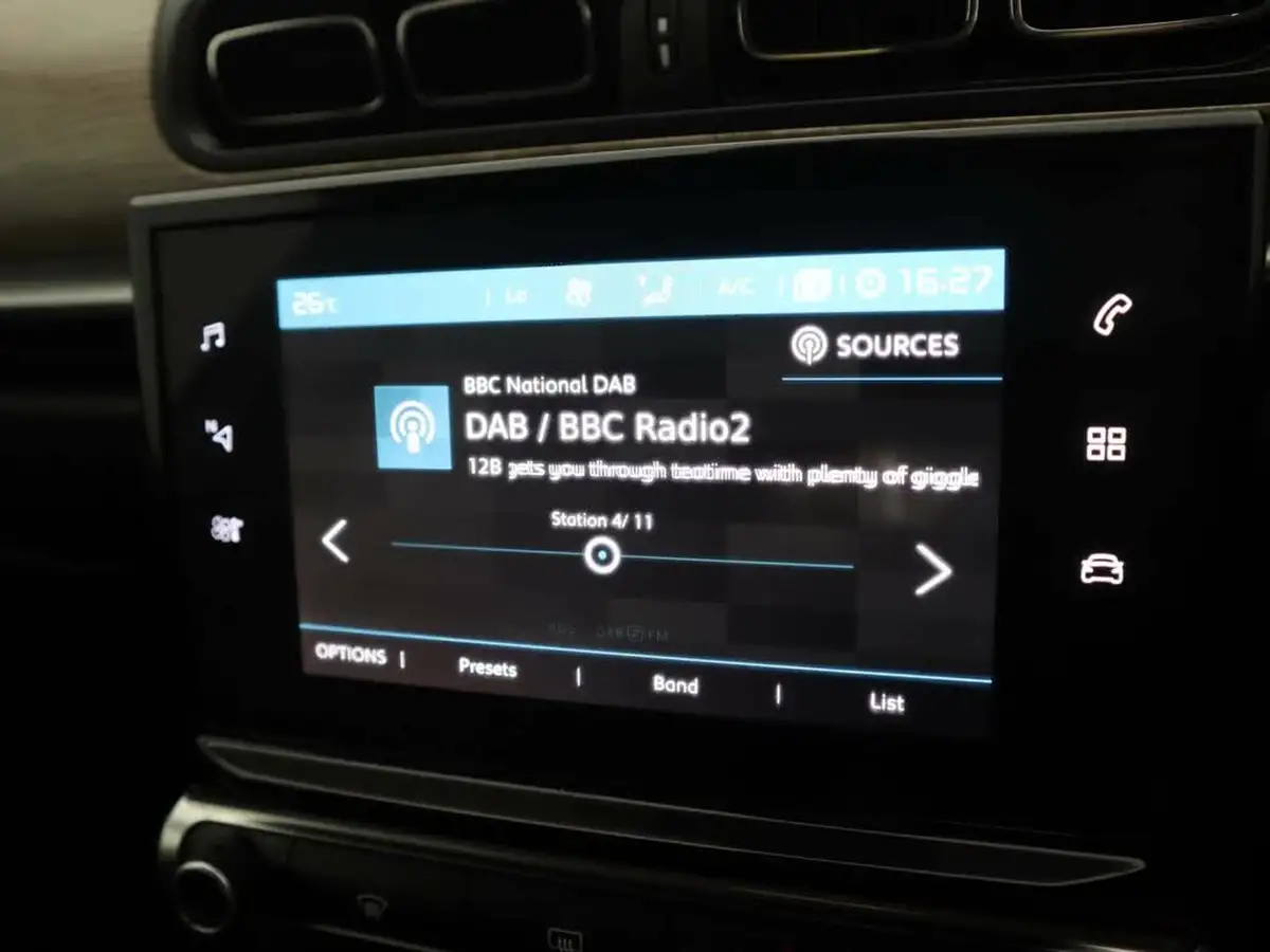 2020-citroen-c3-12-puretech-flair-plus-110ps-eat6-big-18