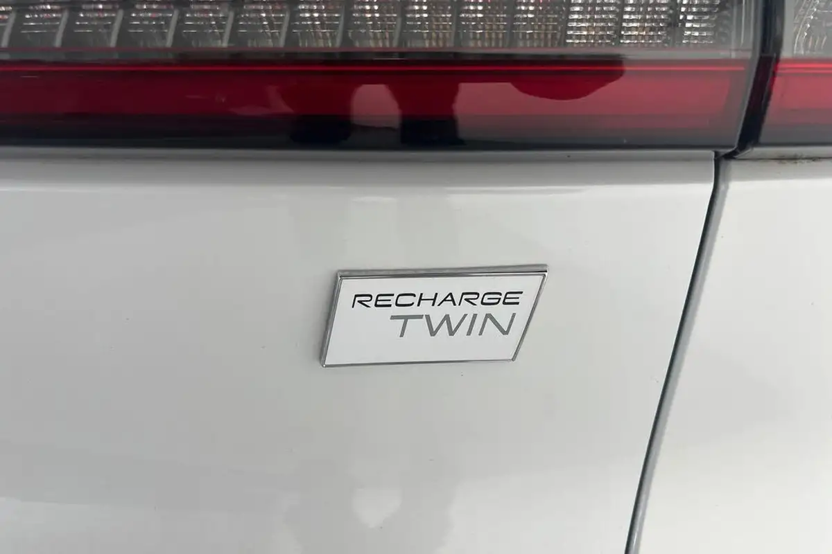 2022-volvo-c40-e-twin-recharge-pro-big-35