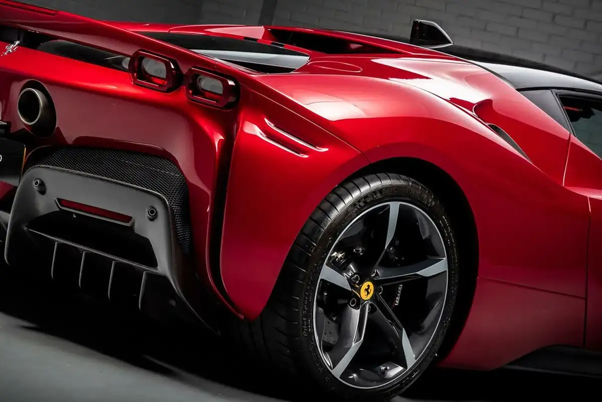 2021-ferrari-sf90-stradale-big-26