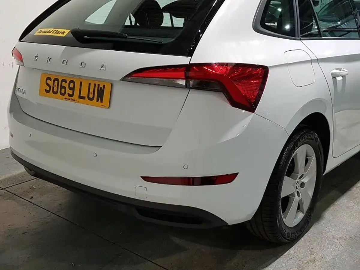 2020-skoda-scala-15-tsi-se-dsg-big-18