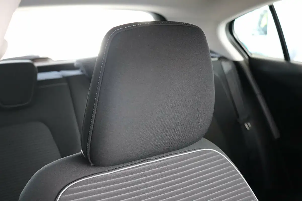 2019-ford-focus-10t-titanium-ss-hatchback-big-22