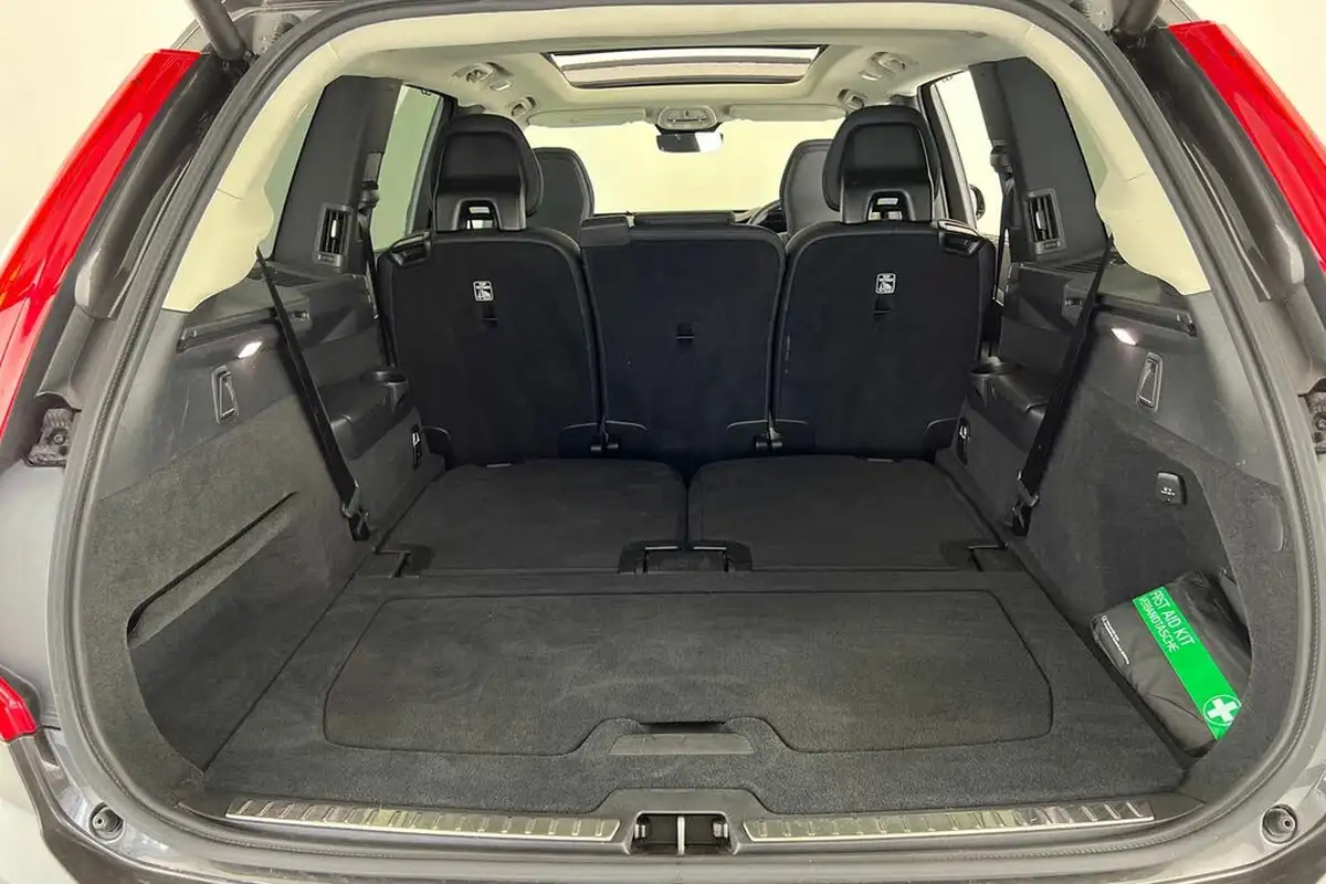 2024-volvo-xc90-20-t8-plus-big-7