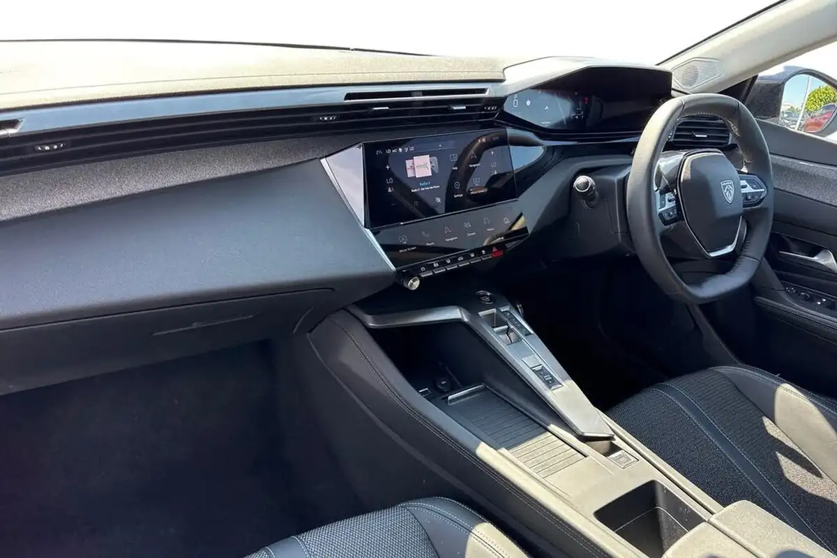 2024-peugeot-308-sw-12-puretech-allure-130ps-ss-eat8-big-14