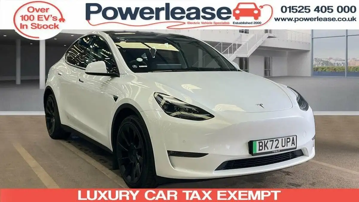 2022-tesla-model-y-e-long-range-big-0