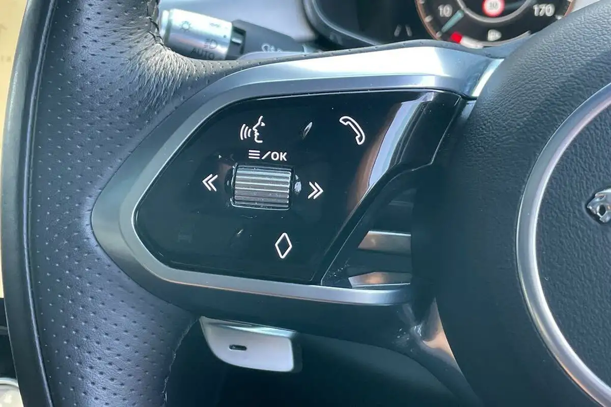 2021-jaguar-f-pace-30-d300-r-dynamic-se-mhev-big-45