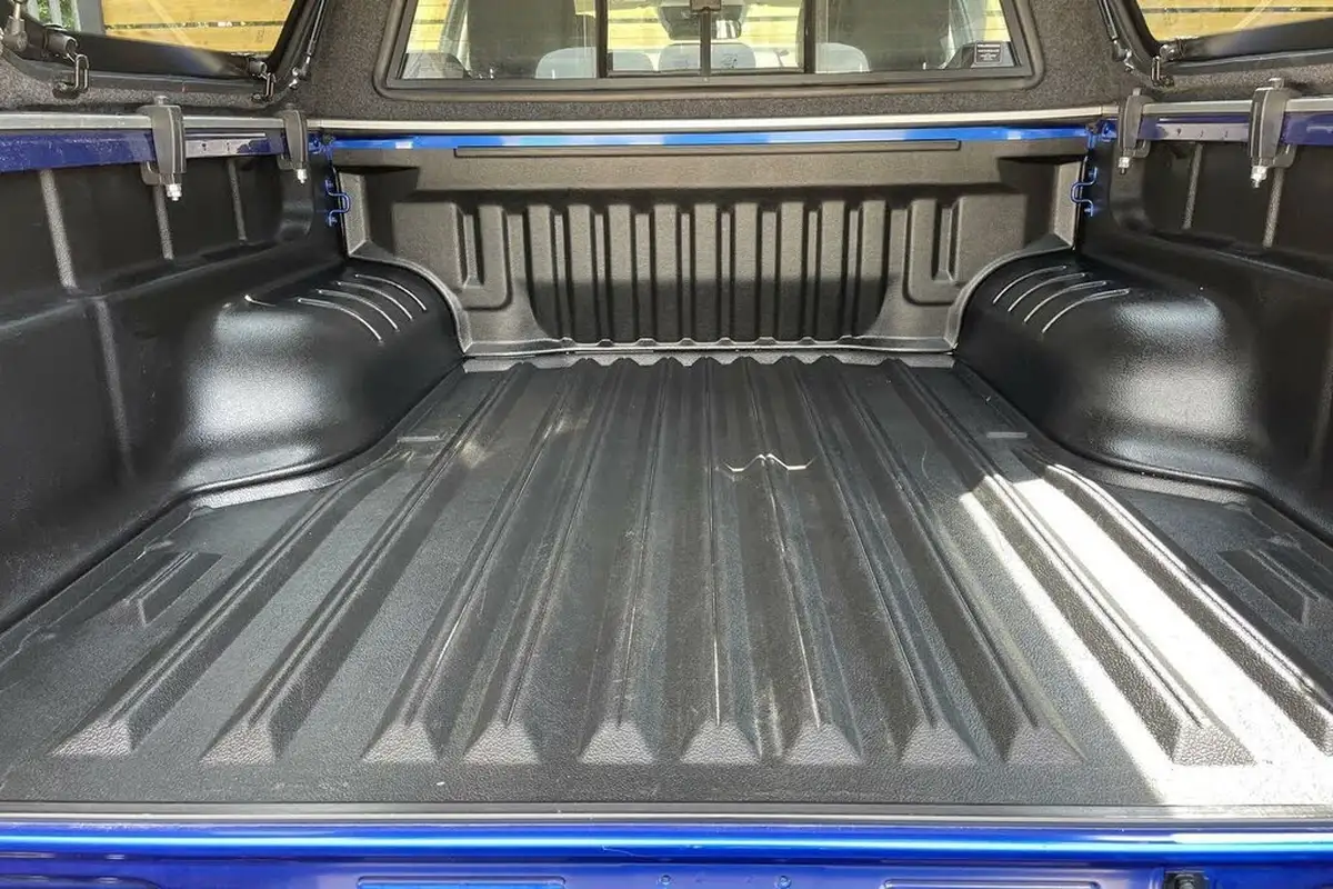 2024-isuzu-d-max-19td-dl40-auto-big-19