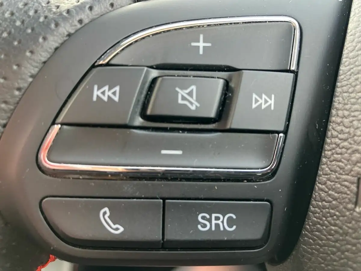 2022-mg-zs-suv-15-vti-tech-exclusive-big-18