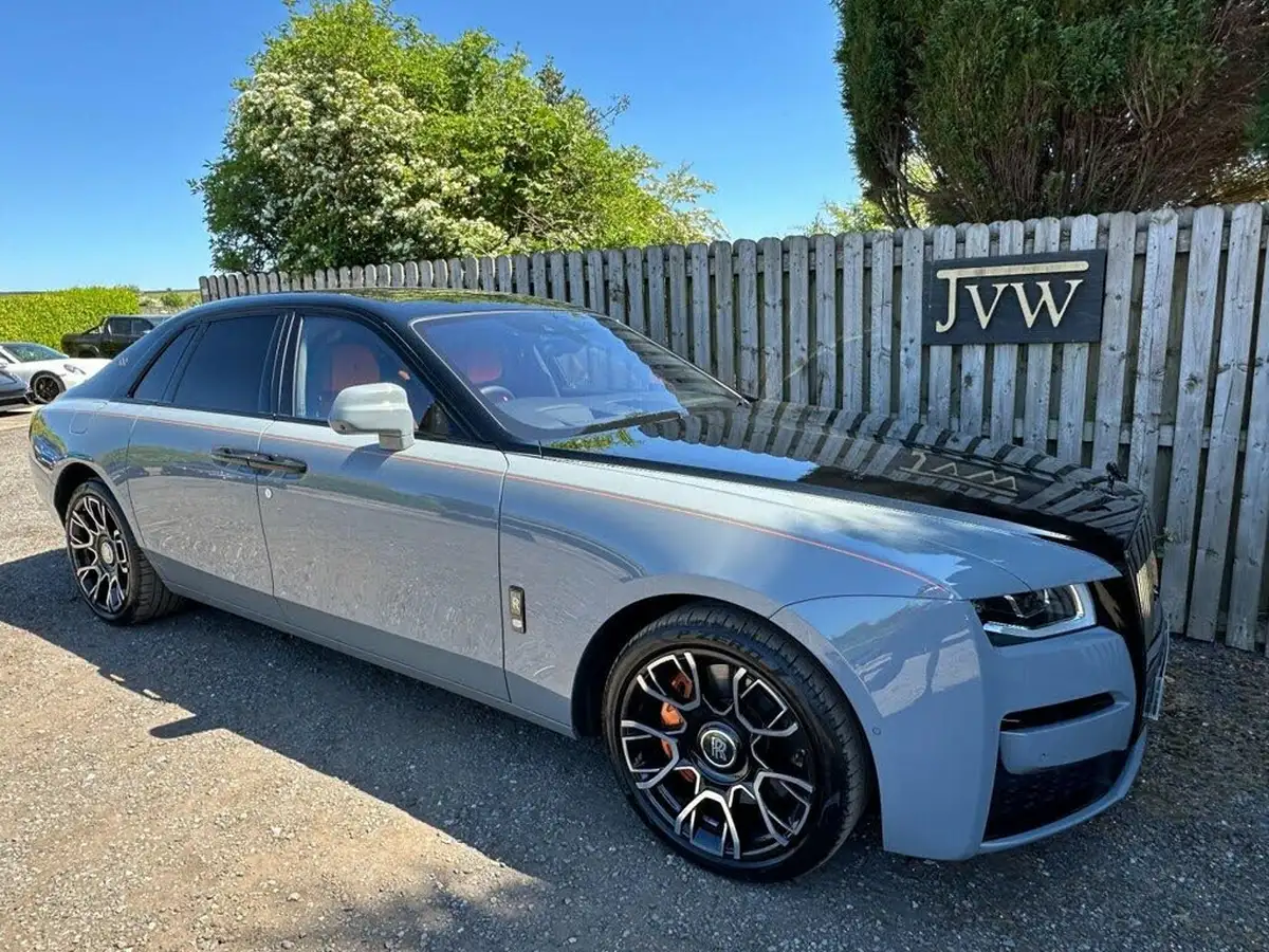 2023-rolls-royce-ghost-675-black-badge-big-10