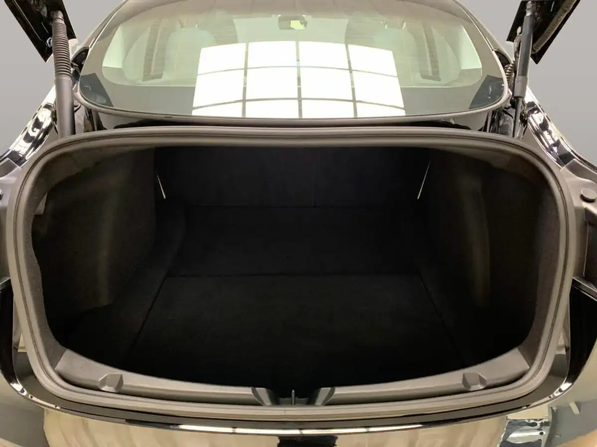 2022-tesla-model-3-e-performance-big-41