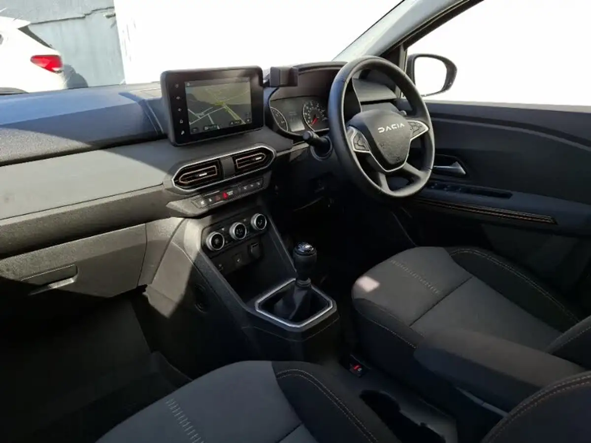 2023-dacia-sandero-stepway-10-tce-essential-90bhp-big-4