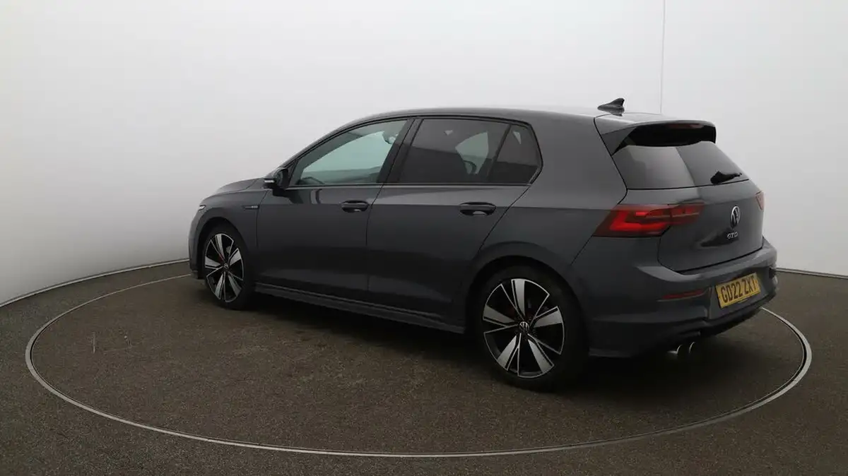 2022-volkswagen-golf-20tdi-gtd-big-64