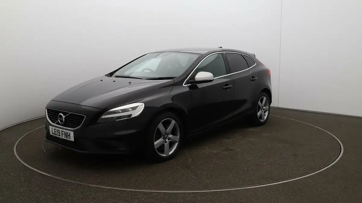 2019-volvo-v40-20td-d3-r-design-nav-plus-geartronic-big-69