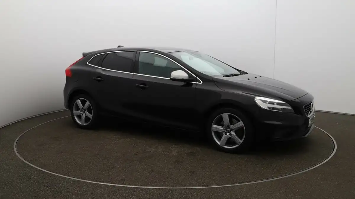 2019-volvo-v40-20td-d3-r-design-nav-plus-geartronic-big-45