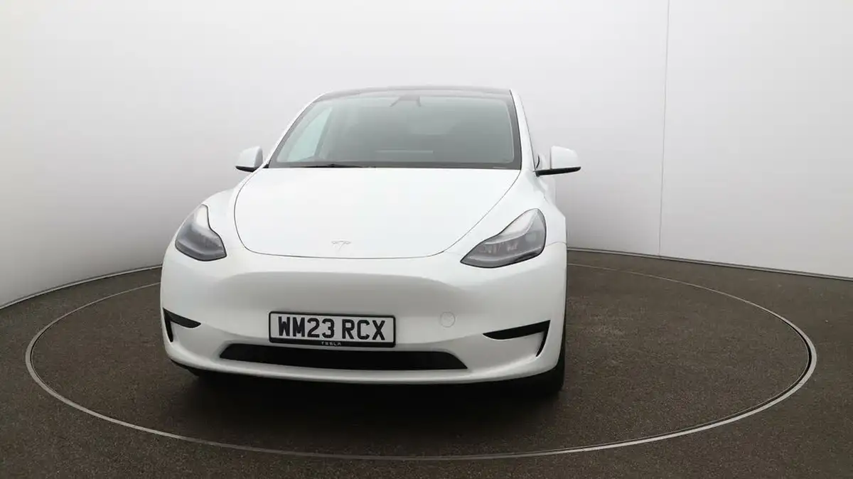 2023-tesla-model-y-e-rwd-big-37