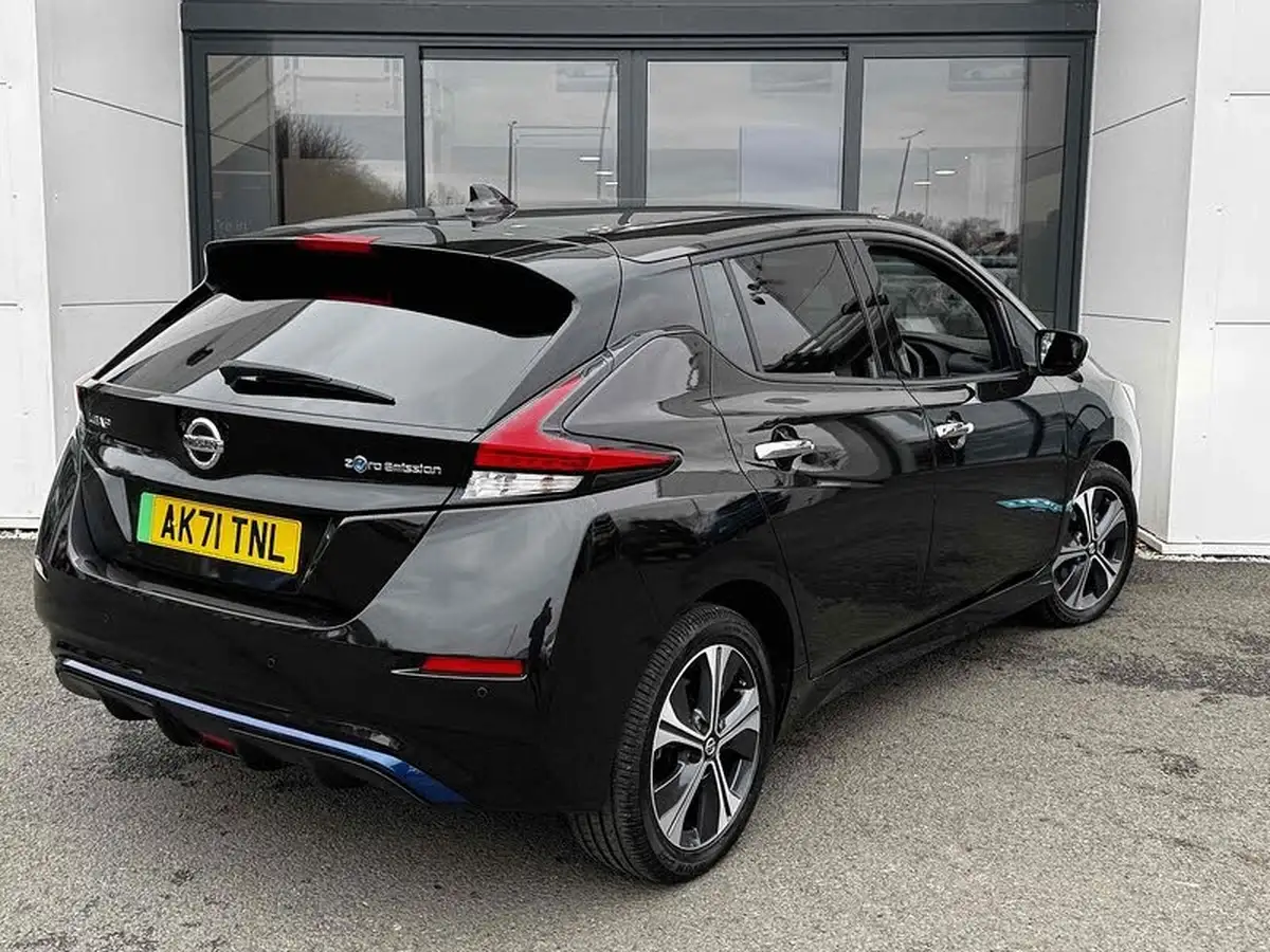 2021-nissan-leaf-e-e-n-connecta-big-12