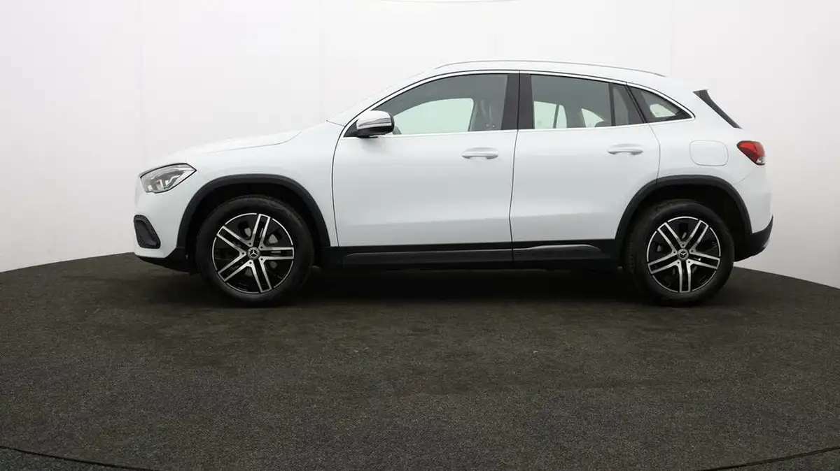 2021-mercedes-benz-gla-class-13-gla-200-sport-big-67