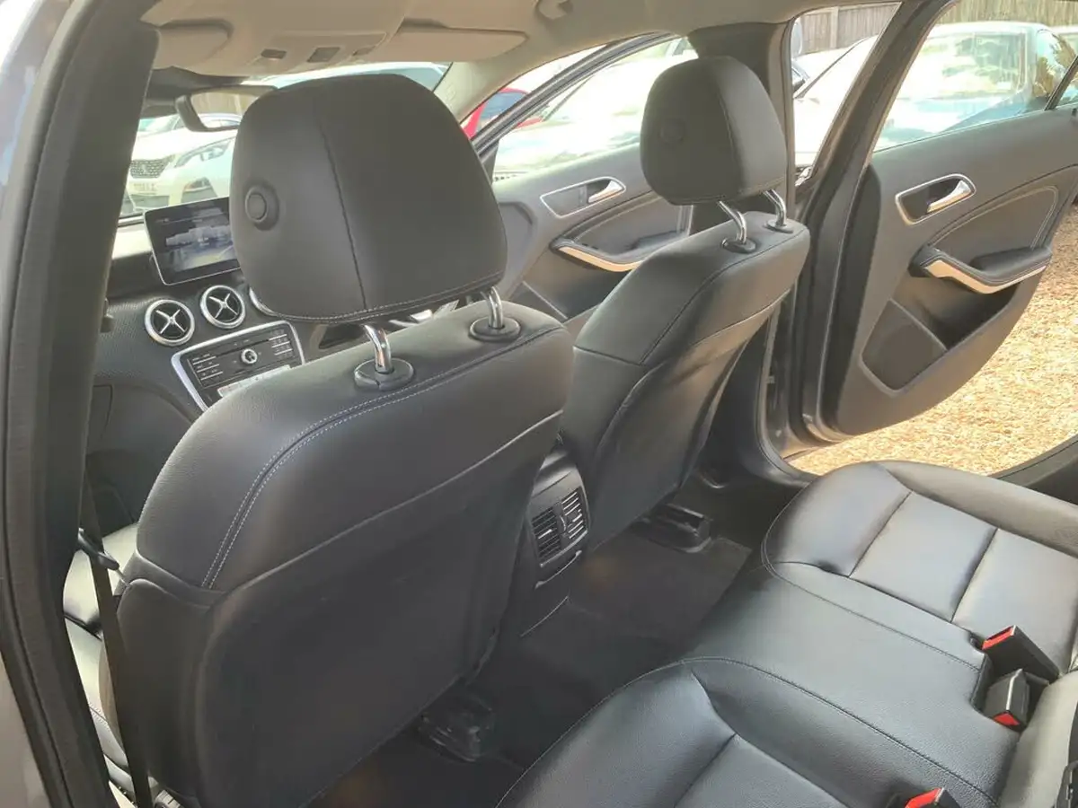 2018-mercedes-benz-a-class-15d-a180d-sport-109ps-premiumss-hatchback-5d-7g-dct-big-34