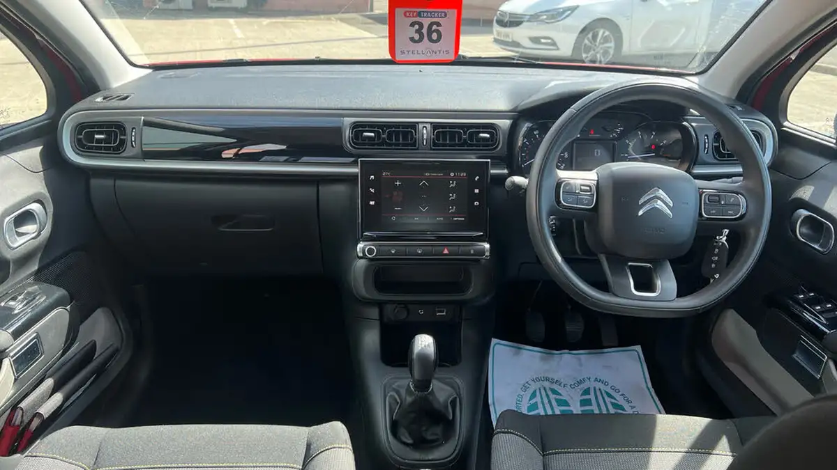 2018-citroen-c3-12-puretech-feel-82ps-big-3
