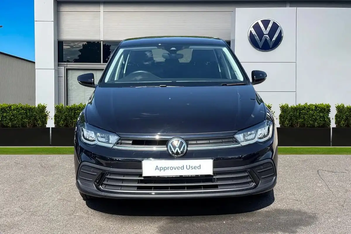 2024-volkswagen-polo-10-life-big-5