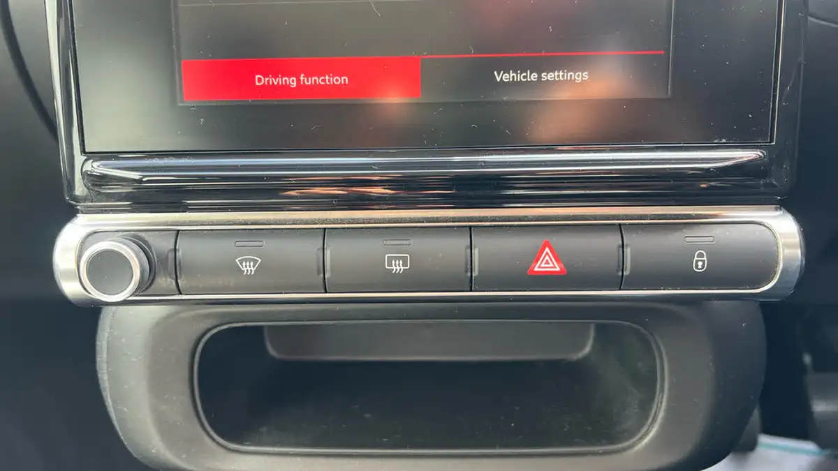 2018-citroen-c3-12-puretech-feel-82ps-big-31