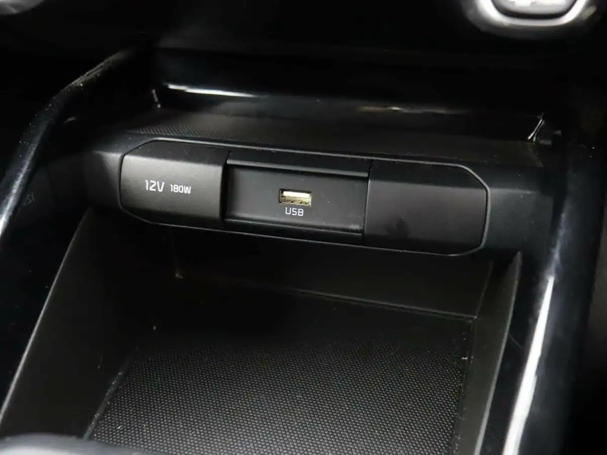 2022-kia-rio-10-t-gdi-2-big-32