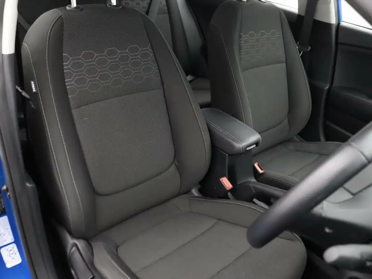2022-kia-rio-10-t-gdi-2-big-8
