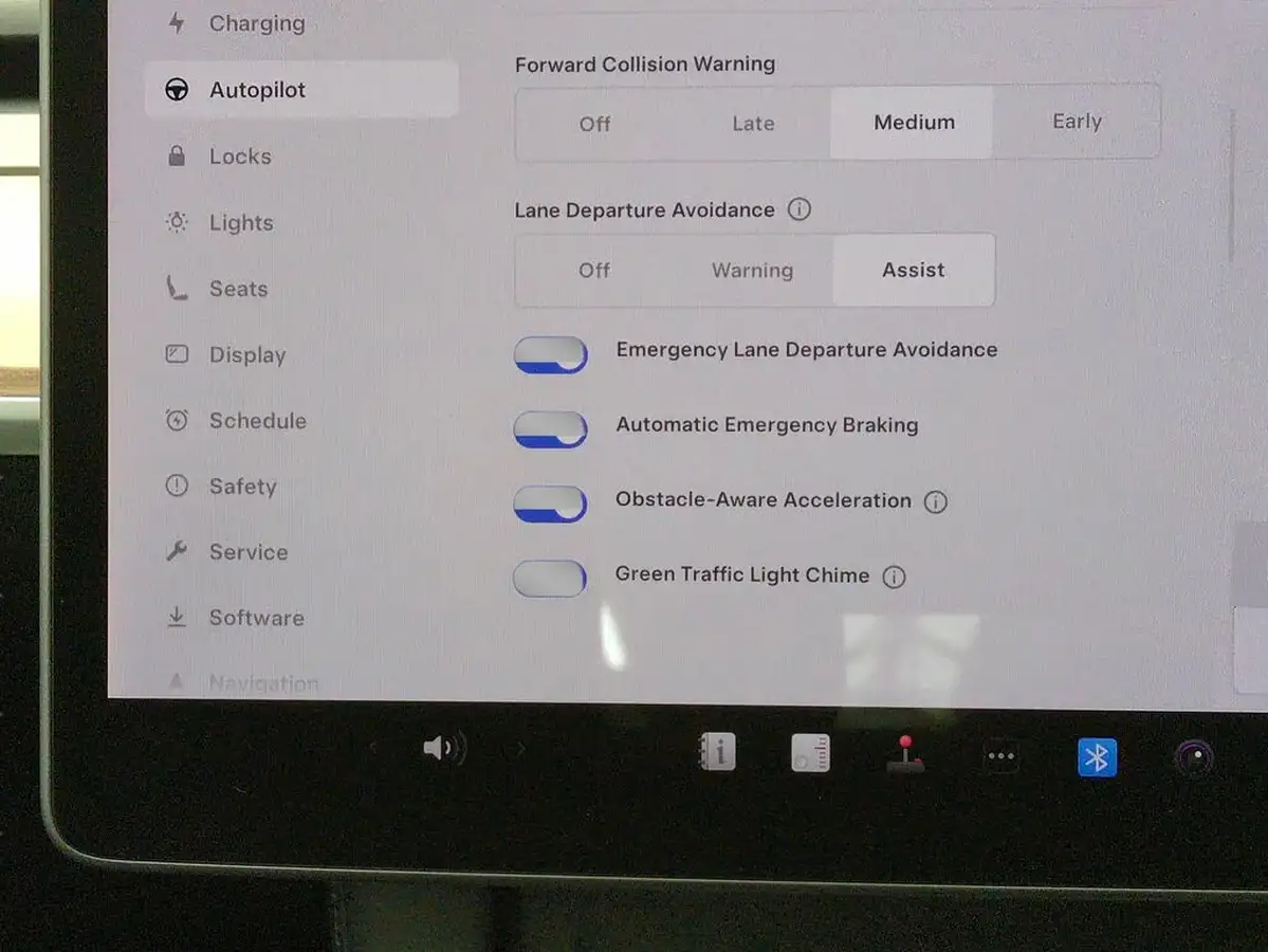 2022-tesla-model-3-e-performance-big-23