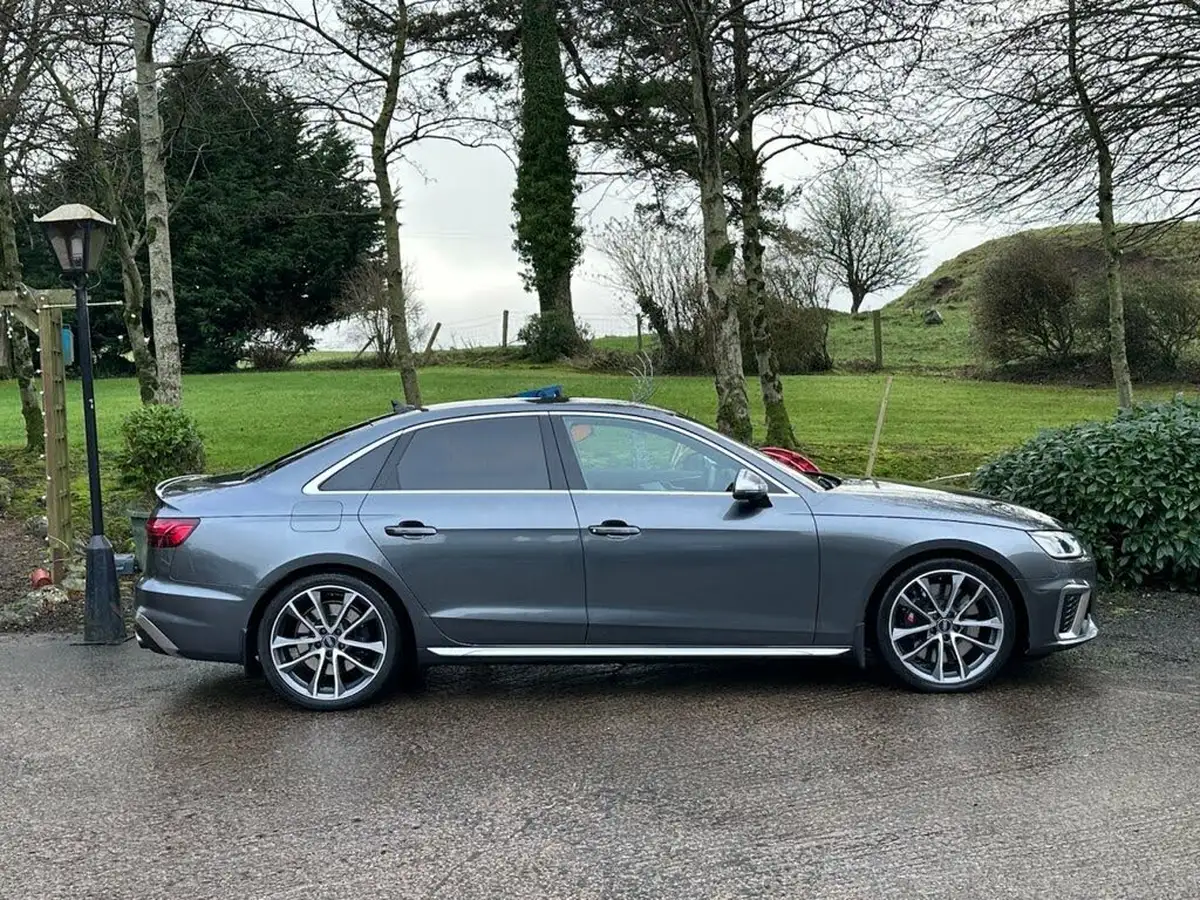 2022-audi-s4-big-33