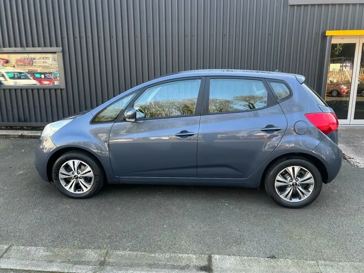 2015-kia-venga-14crdi-2-big-12