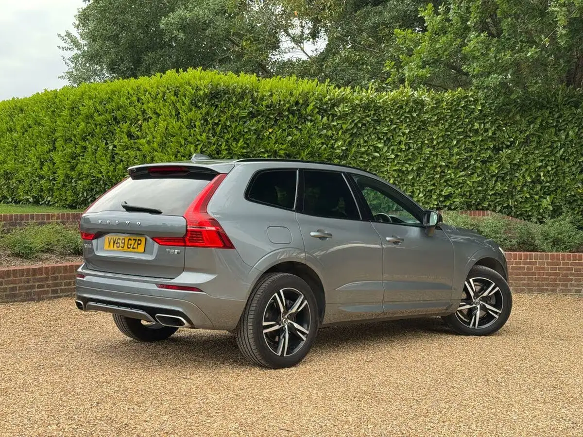 2019-volvo-xc60-20-t8-r-design-big-5